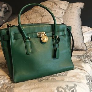 Michael kors adorable green purse!